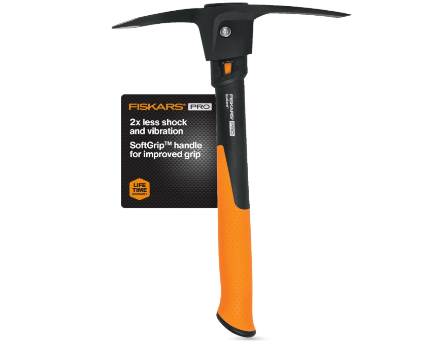 Fiskars IsoCore Pickaxe Mattock with Shock-Absorbing Handle, Dual-Head Tool for Roots & Rocks, 1.5 lb