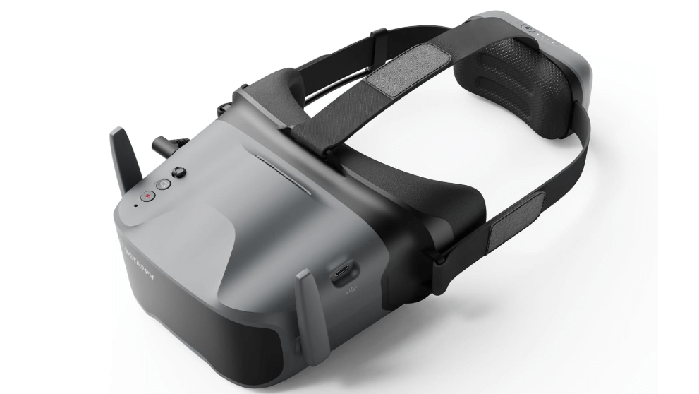 BETAFPV VR04 HD FPV Goggles 1080P 4.5'' LCD Screen, DVR Function Up to 3H | Built-in 2 * 2600mAh Batteries, Support Record & Replay, Compatible... 