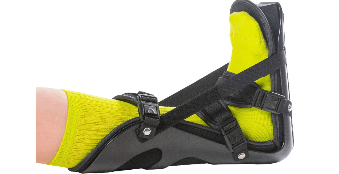 BraceAbility Sleeping Stretch Boot - Plantar Fasciitis Night Foot Splint Adjustable Achilles Tendonitis Brace for Fascia, Tendon and Calf Stretching