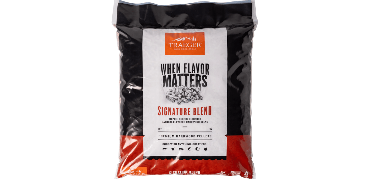Traeger Grills Signature Blend 100% All-Natural Wood Pellets for Smokers and Pellet Grills, BBQ, Bake, Roast, 18 lb. Bag 