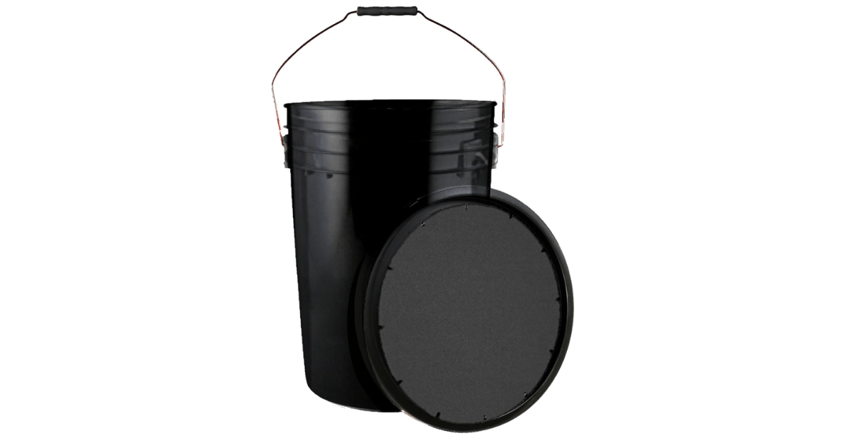 Champion Sports 6 Gallon Bucket with Padded Soft Seat Lid - Durable Construction - Balls Not Included - Ideal for Baseball, Softball, T-Ball, Practice Balls, and Lacrosse