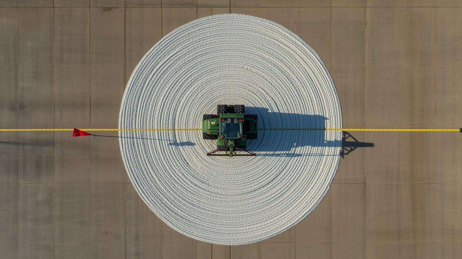 Calibrating spinner spreader for even 46-0-0 fertilizer distribution