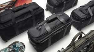 Discover the best snowboard bag for air travel with padded protection, wheels, and airline compliance. Our top 5 durable picks ensure safe, hassle-free trips